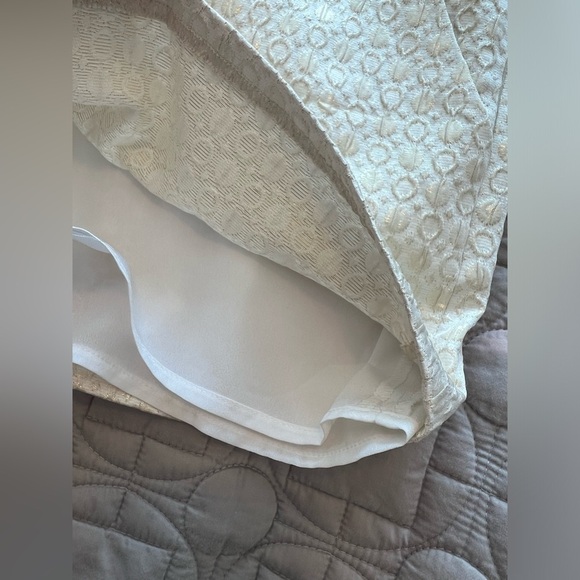 Lilly Pulitzer MAKENNA COCKTAIL SHORT GOLD METALLIC DOTTED JACQUARD - Picture 12 of 16